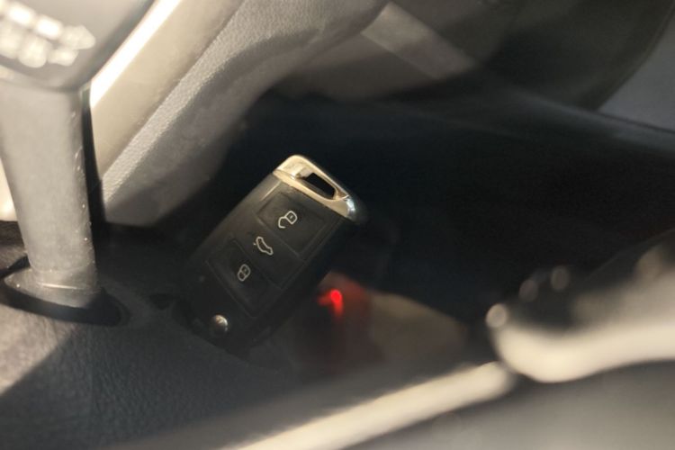 Volkswagen Lavida Pure Electric 2019 #9 Volkswagen Lavida Pure Electric 2019 car image #9