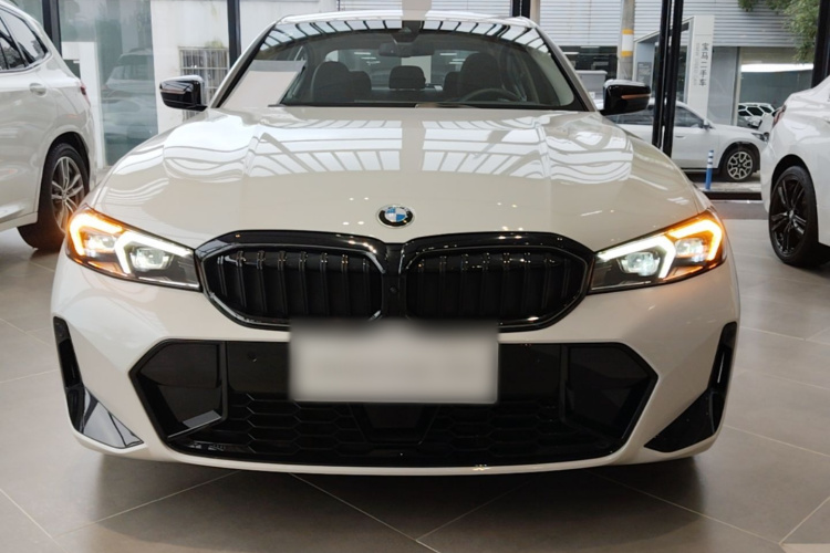BMW 3 Series 2024 #3 BMW 3 Series 2024 car image #3