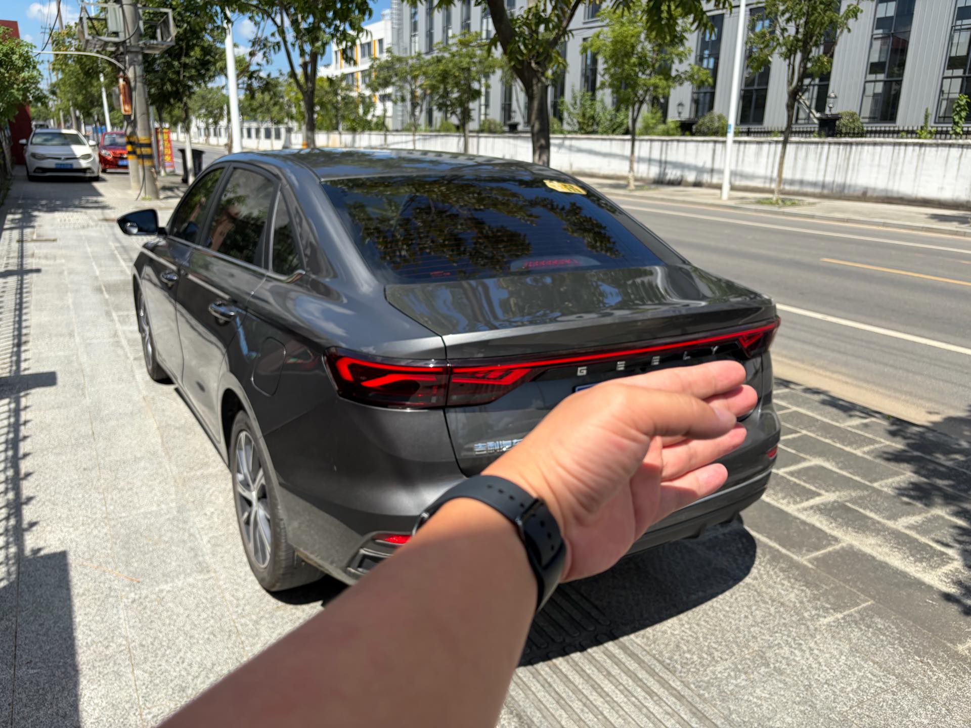 GEELY Emgrand 2024 immagine di auto #5