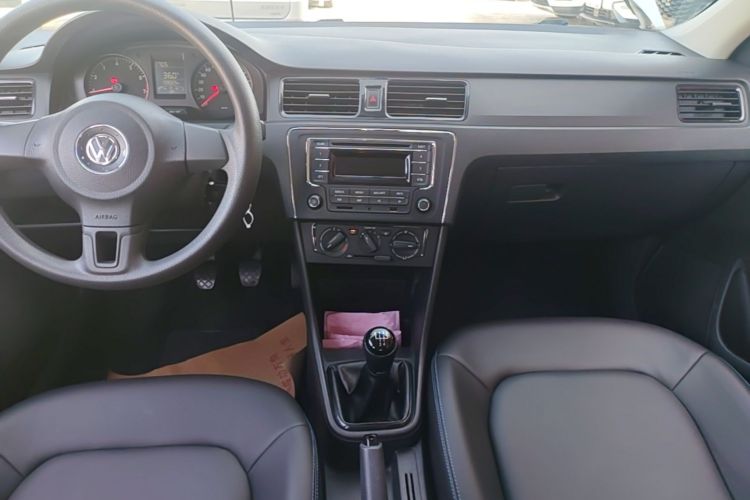 Volkswagen Santana 2016 car image #13