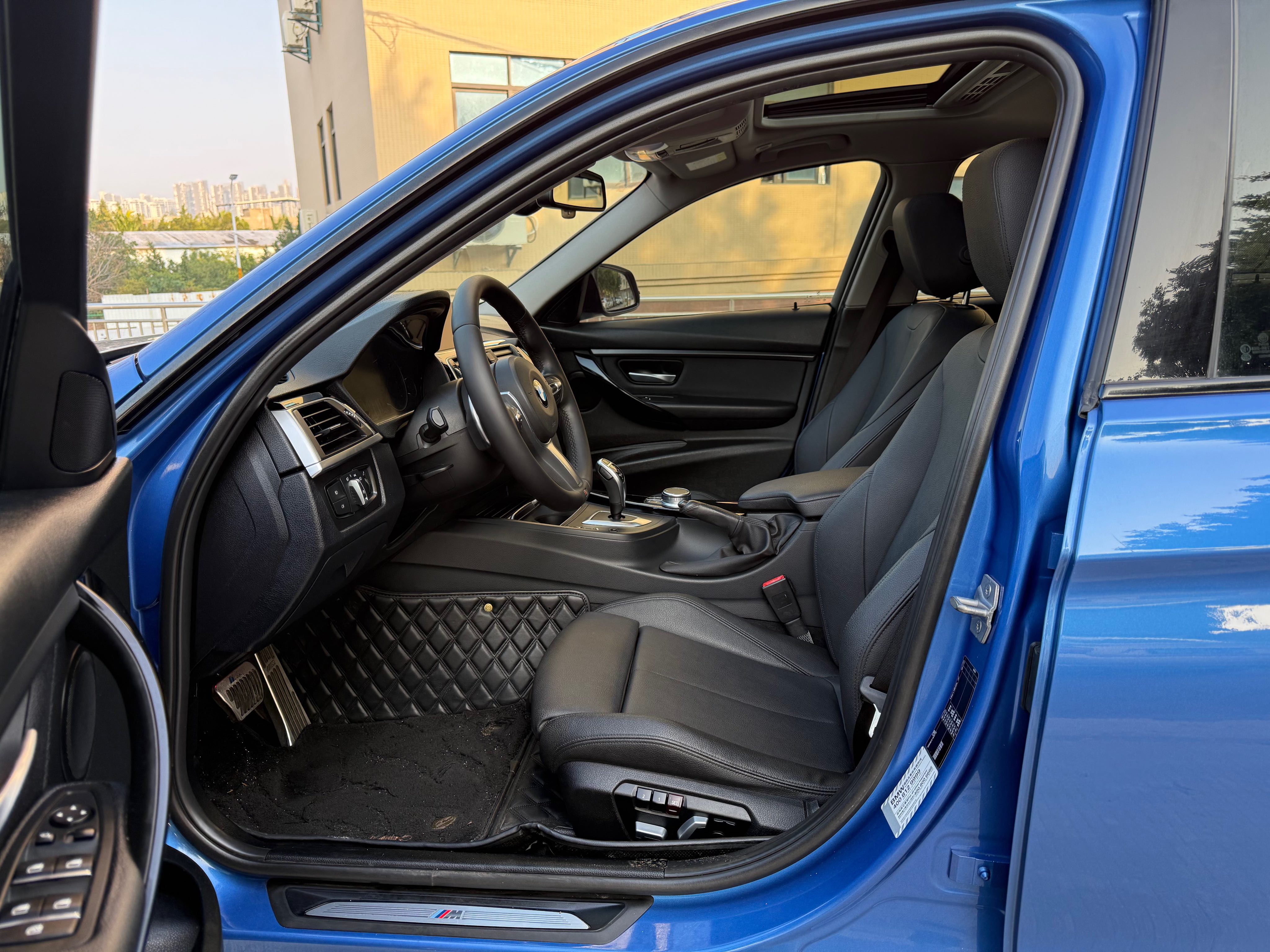 BMW 3 Series 2018 car image #7
