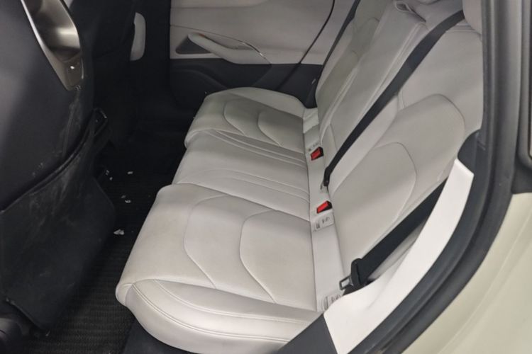 MI SU7 2024 car image #17