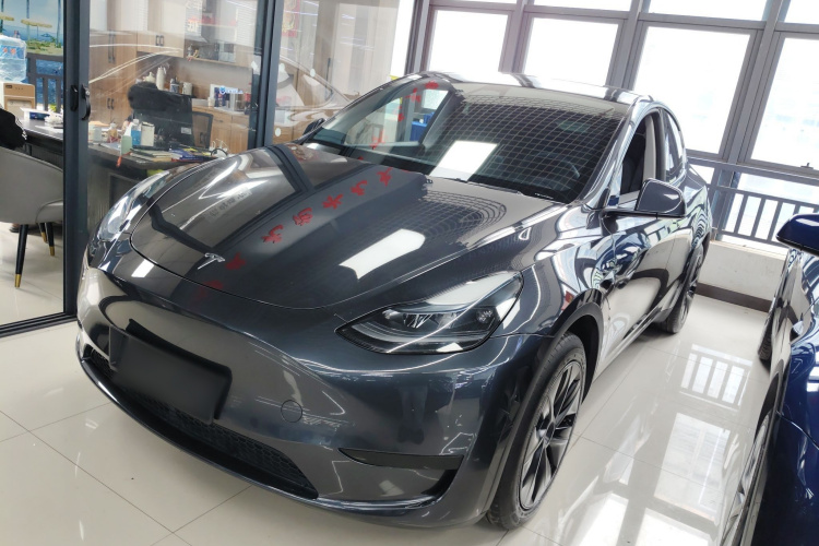 Tesla Model Y 2024 #2 Tesla Model Y 2024 car image #2
