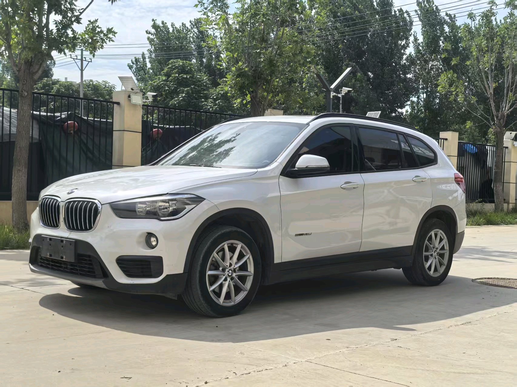 BMW X1 2017 car image 