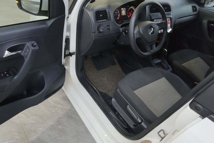 Volkswagen Polo 2016 #16 Volkswagen Polo 2016 car image #16
