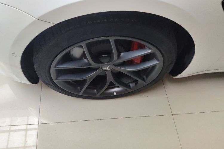 Tesla Model 3 2021 car image #9