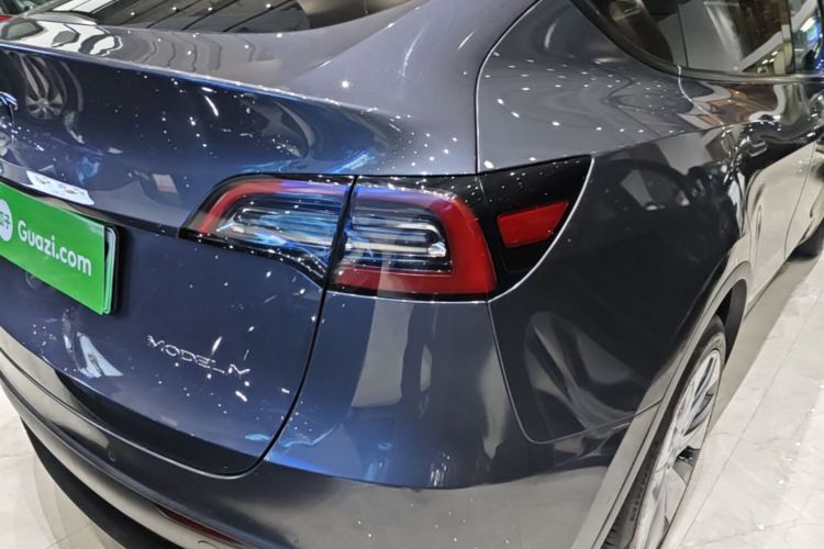 Tesla Model Y 2022 #8 Tesla Model Y 2022 car image #8