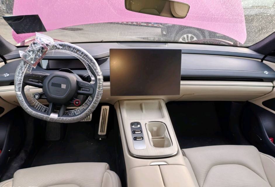 MI SU7 2025 car image #6