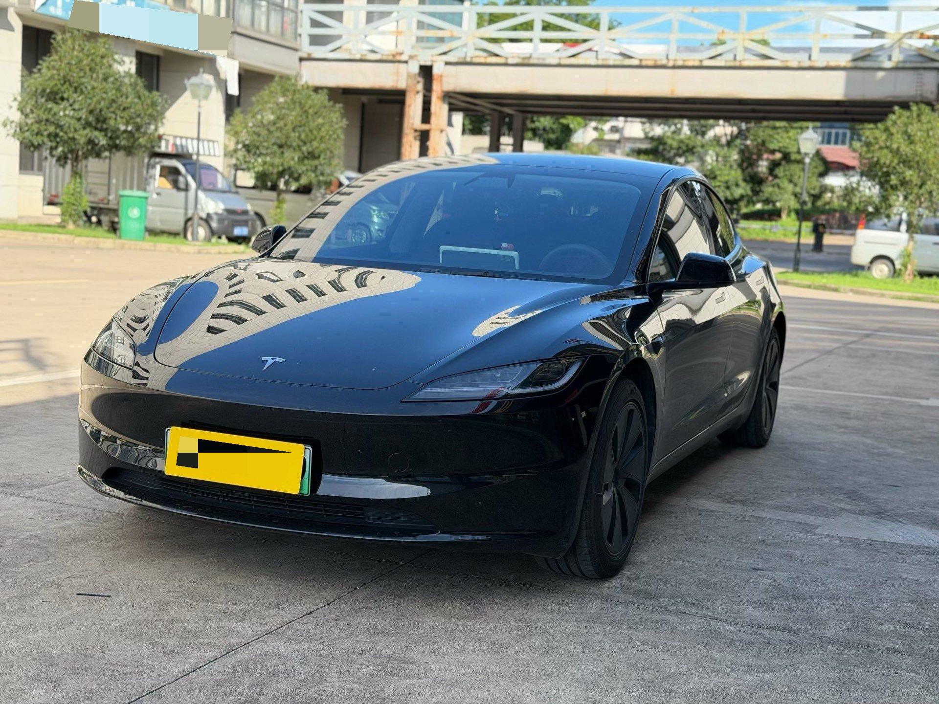 Tesla Model 3 2025 car image 