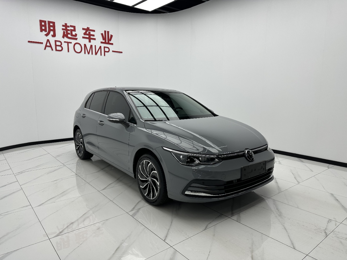 Volkswagen Golf 2024 car image #3