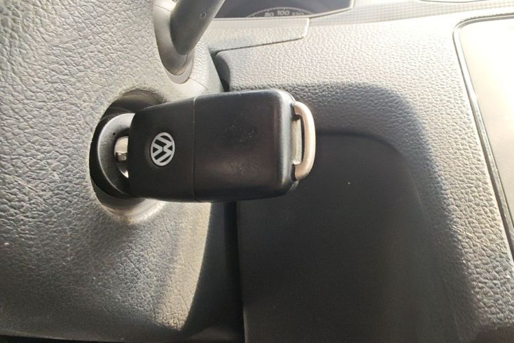 Volkswagen Santana 2018 car image #11