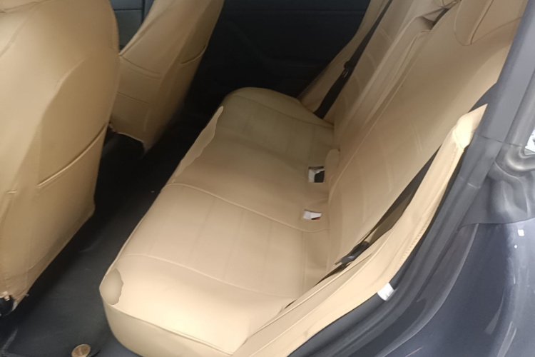 Tesla Model 3 2022 car image #17