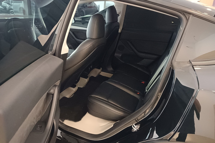 Tesla Model Y 2023 #11 Tesla Model Y 2023 car image #11