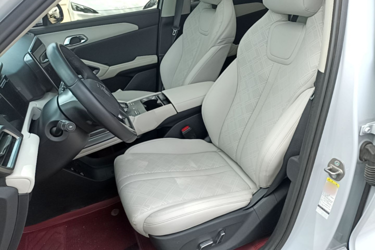 BYD YuanUP 2024 #15 BYD YuanUP 2024 car image #15
