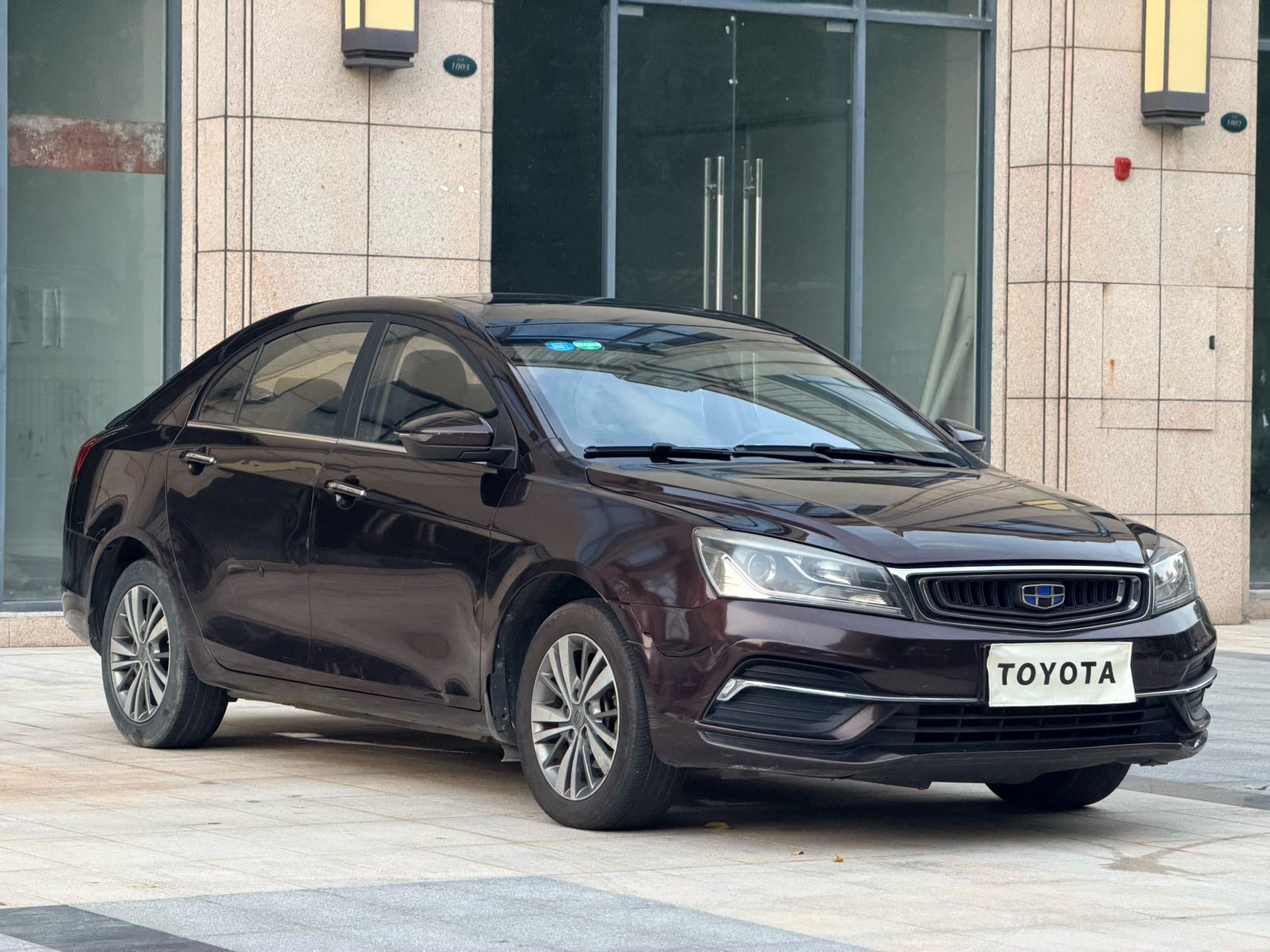 GEELY Emgrand 2019 #2 GEELY Emgrand 2019 car image #2
