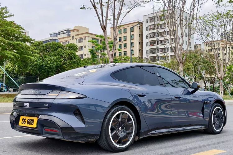 MI SU7 2024 image de voiture #9