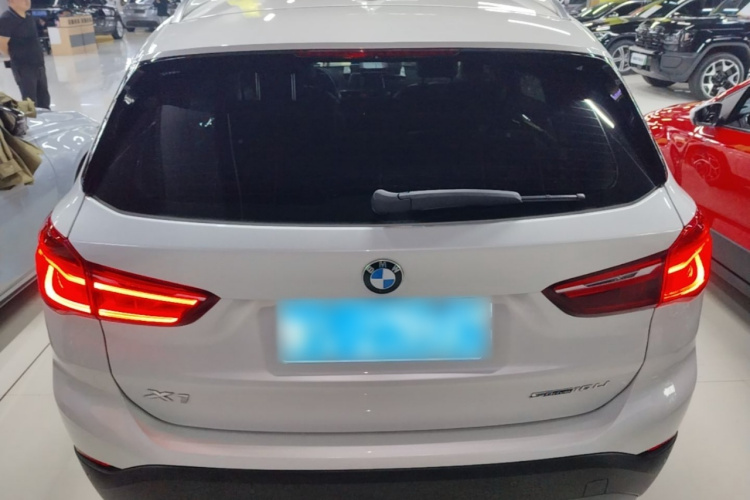 BMW X1 2018 #6 BMW X1 2018 car image #6