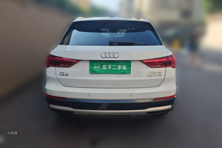 Audi Q3 2020 car image #6