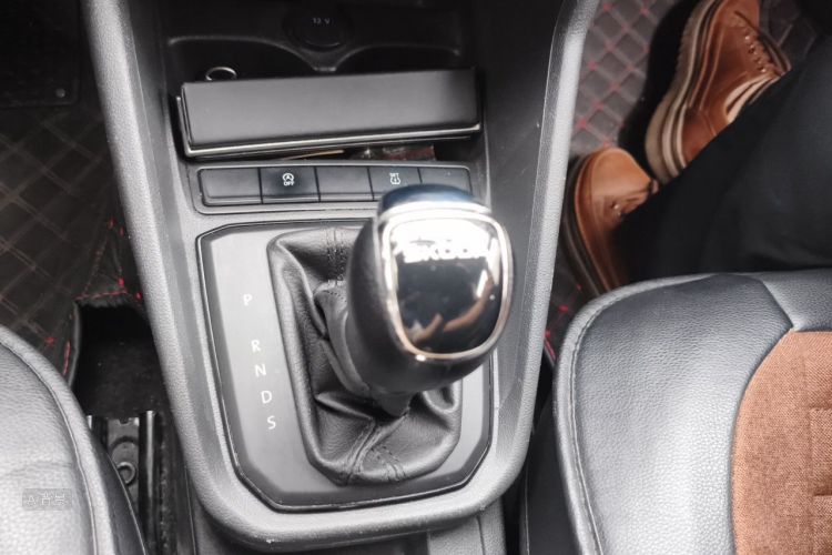 Skoda Rapid 2020 #16 Skoda Rapid 2020 image de voiture #16