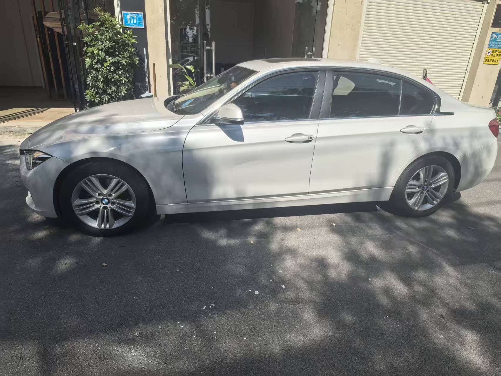 BMW 3 Series 2017 #5 BMW 3 Series 2017 car image #5