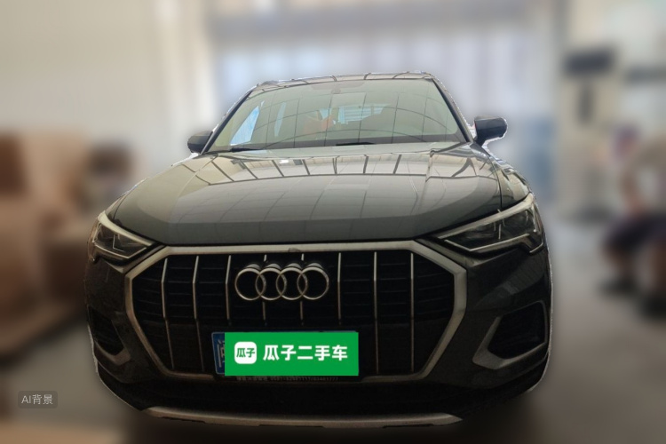 Audi Q3 2019 car image #3