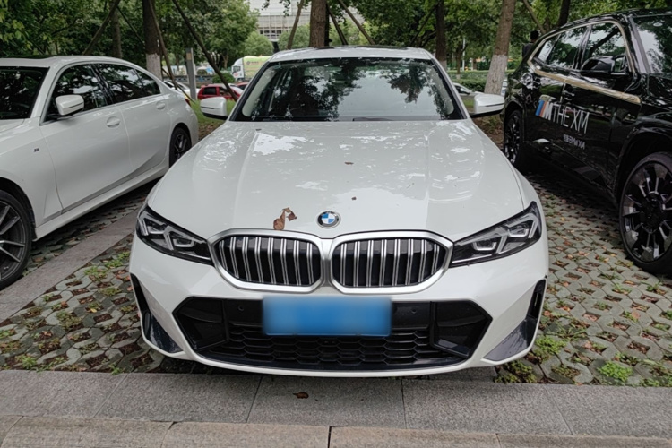 BMW 3 Series 2024 car image #3