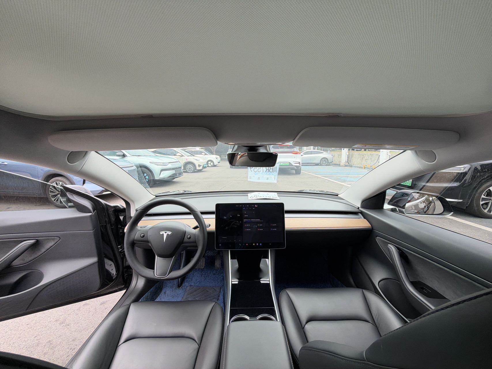 Tesla Model 3 2020 صورة سيارة #9