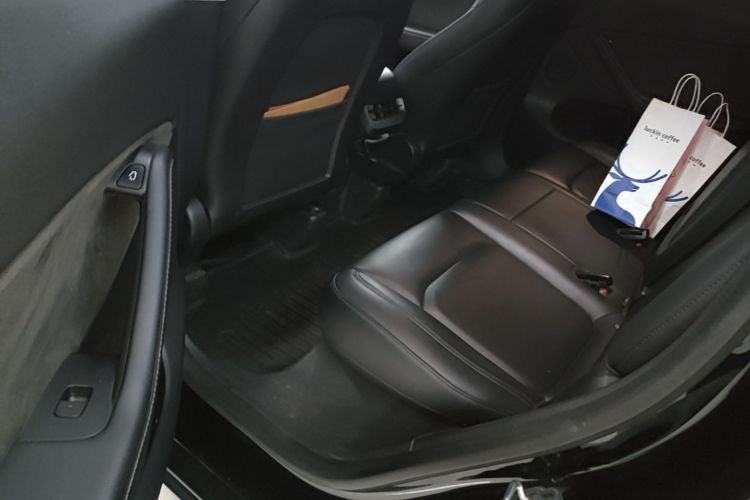 Tesla Model Y 2022 #17 Tesla Model Y 2022 car image #17