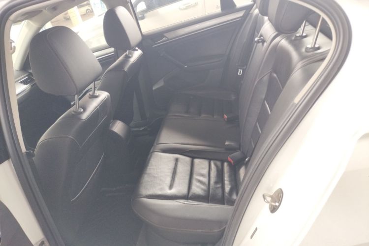 Volkswagen Bora 2018 immagine di auto #13