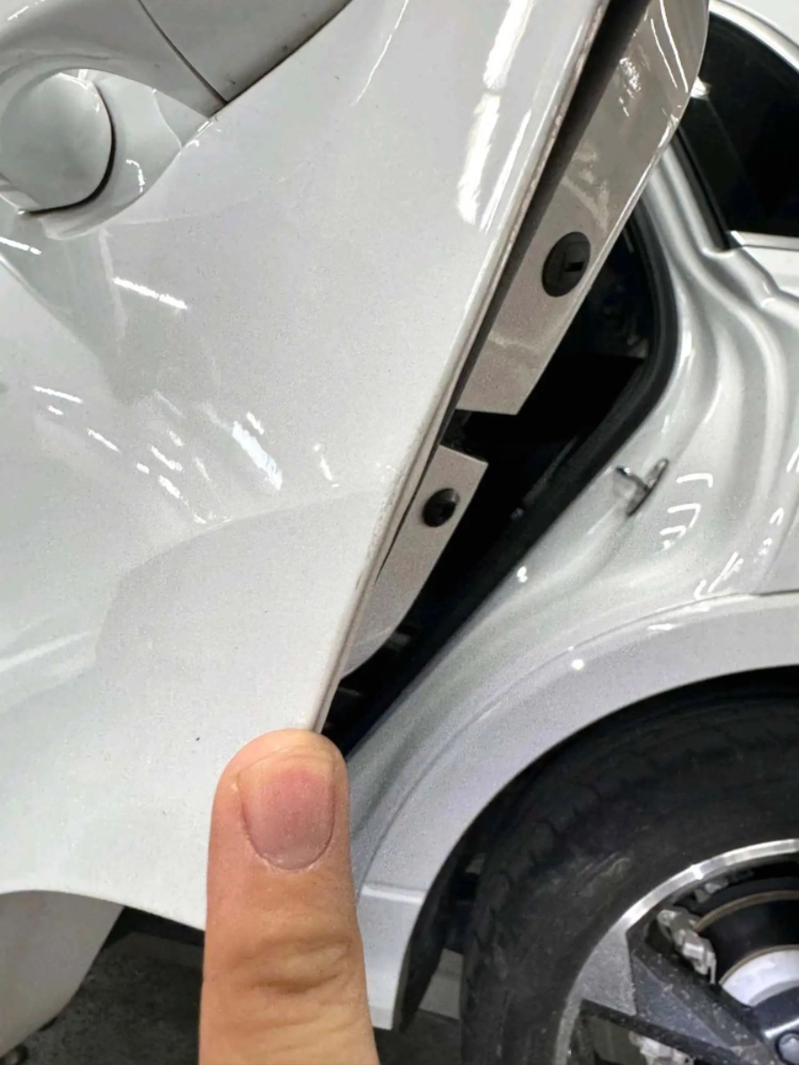 Audi Q3 2022 car image #8