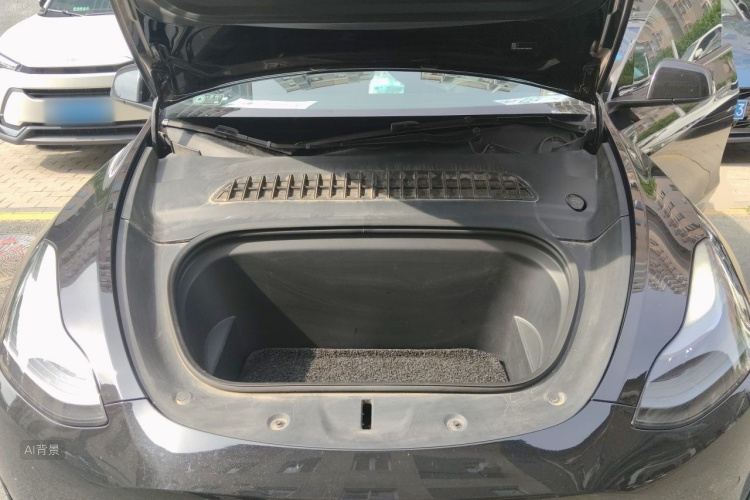 Tesla Model Y 2023 car image #22