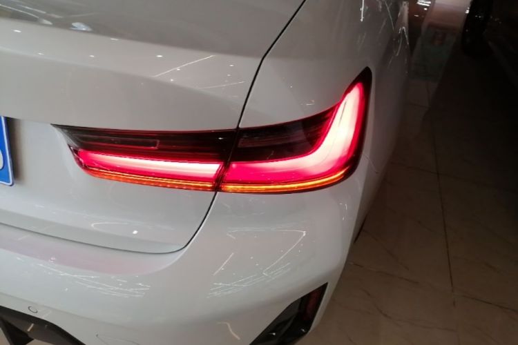 BMW 3 Series 2022 #8 BMW 3 Series 2022 car image #8