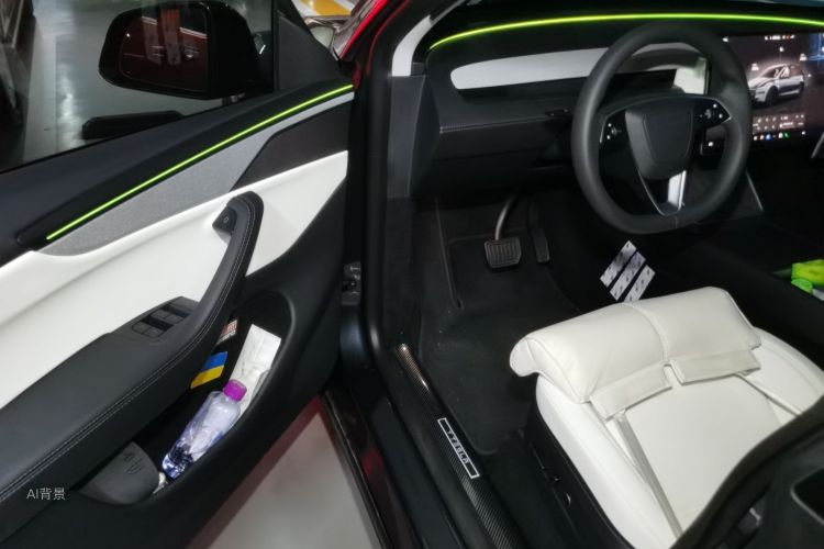 Tesla Model Y 2025 #18 Tesla Model Y 2025 car image #18