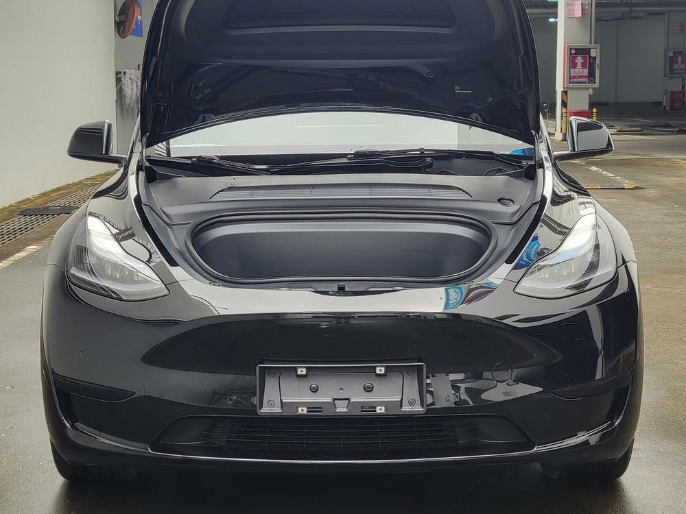 Tesla Model Y 2022 car image #16