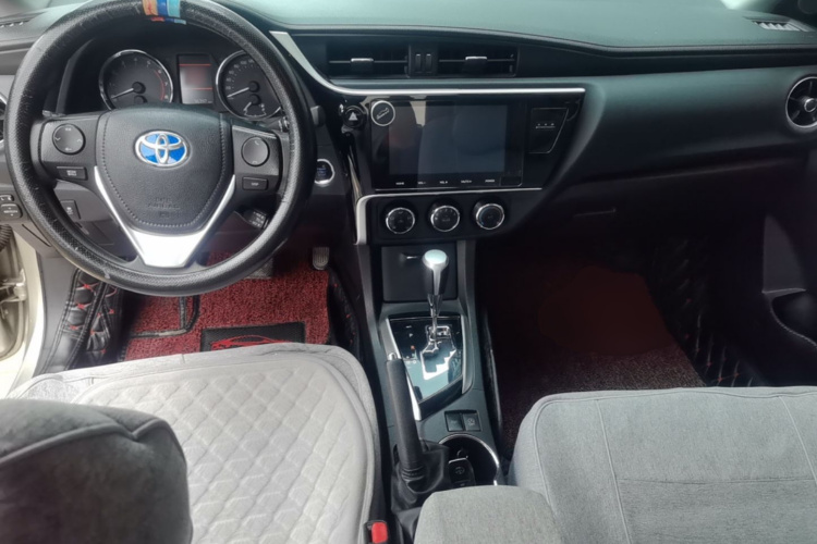 Toyota Corolla 2018 immagine di auto #10