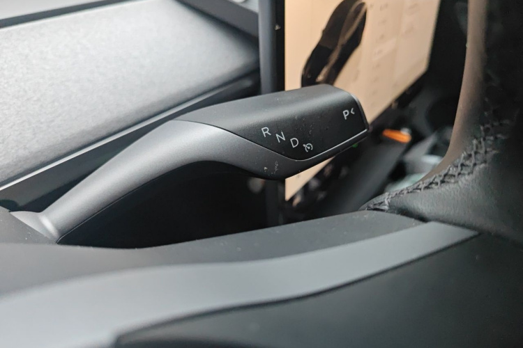 Tesla Model Y 2024 car image #18