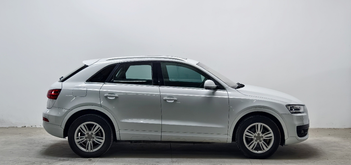 Audi Q3 2013 car image #6