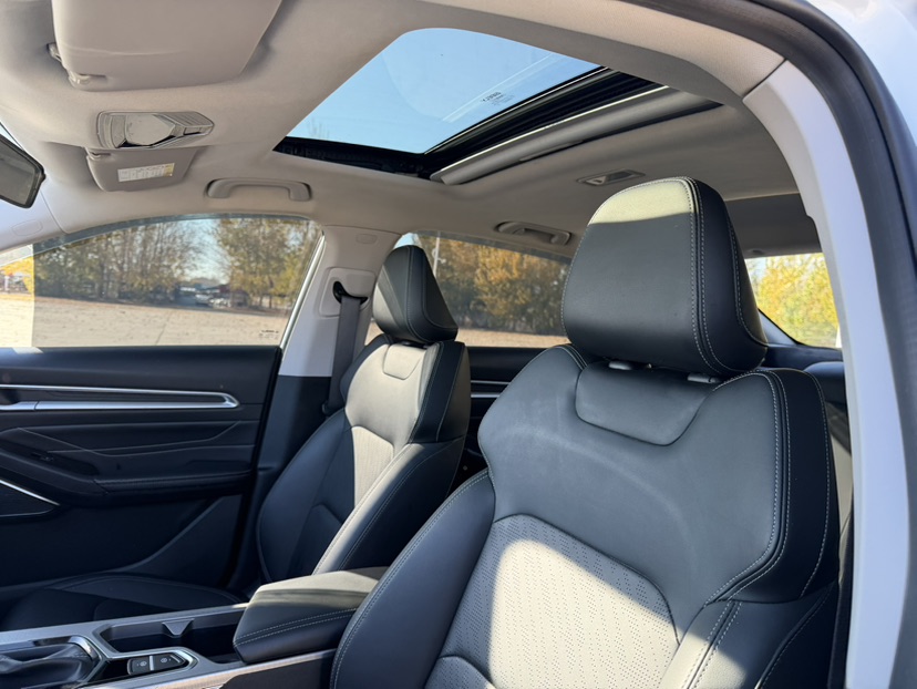 GEELY Emgrand 2024 car image #15