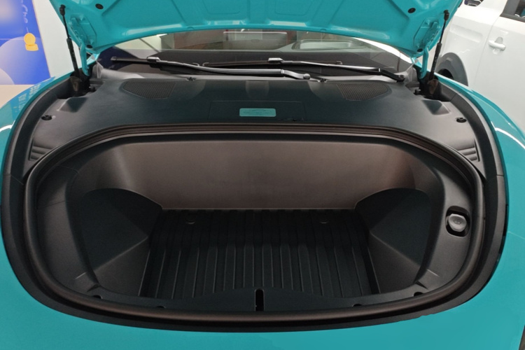 MI SU7 2024 immagine di auto #20