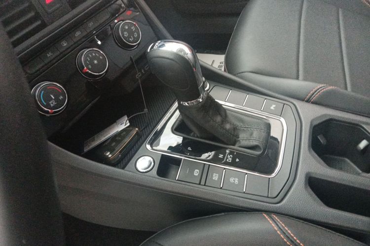 Volkswagen Bora 2023 car image #11