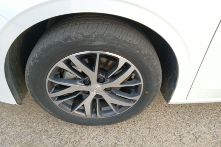 GEELY Emgrand 2024 #9 GEELY Emgrand 2024 car image #9