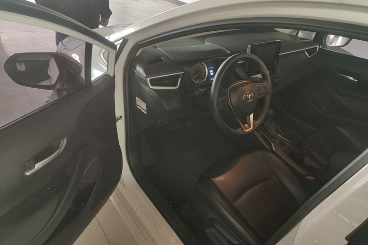 Toyota Corolla 2023 car image #12