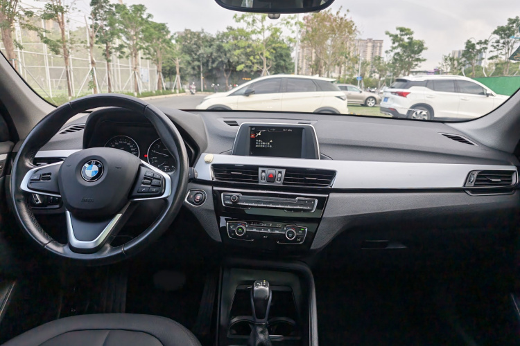 BMW X1 2017 car image #16