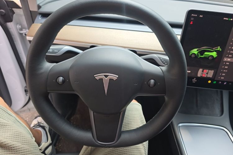 Tesla Model Y 2022 #11 Tesla Model Y 2022 car image #11