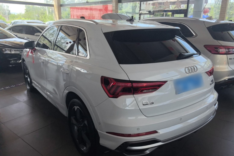 Audi Q3 2023 immagine di auto #5