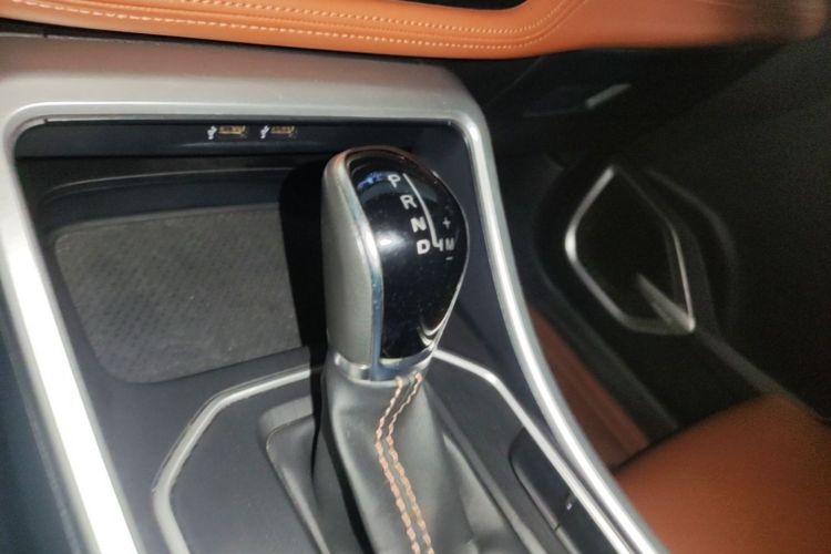 GEELY Vision X6 2020 immagine di auto #14