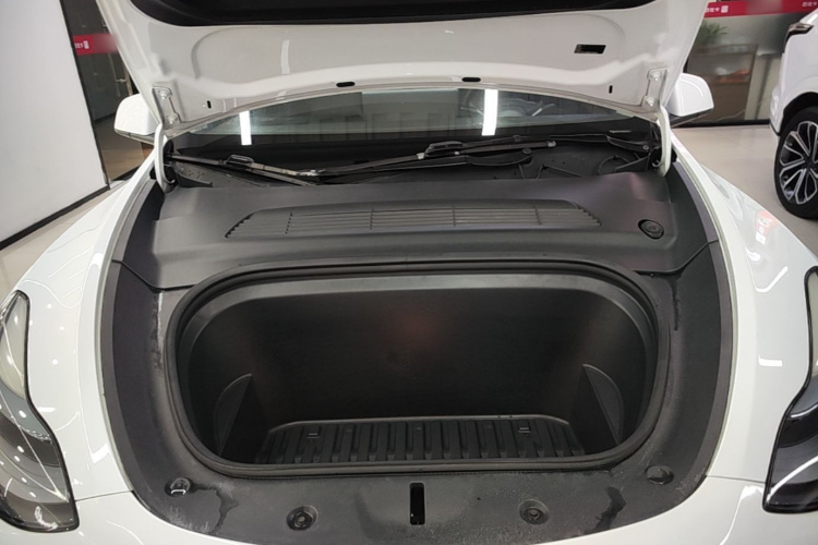 Tesla Model Y 2022 #20 Tesla Model Y 2022 car image #20