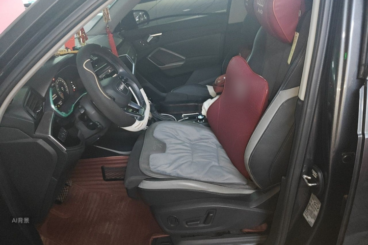 Audi Q3 2022 car image #17