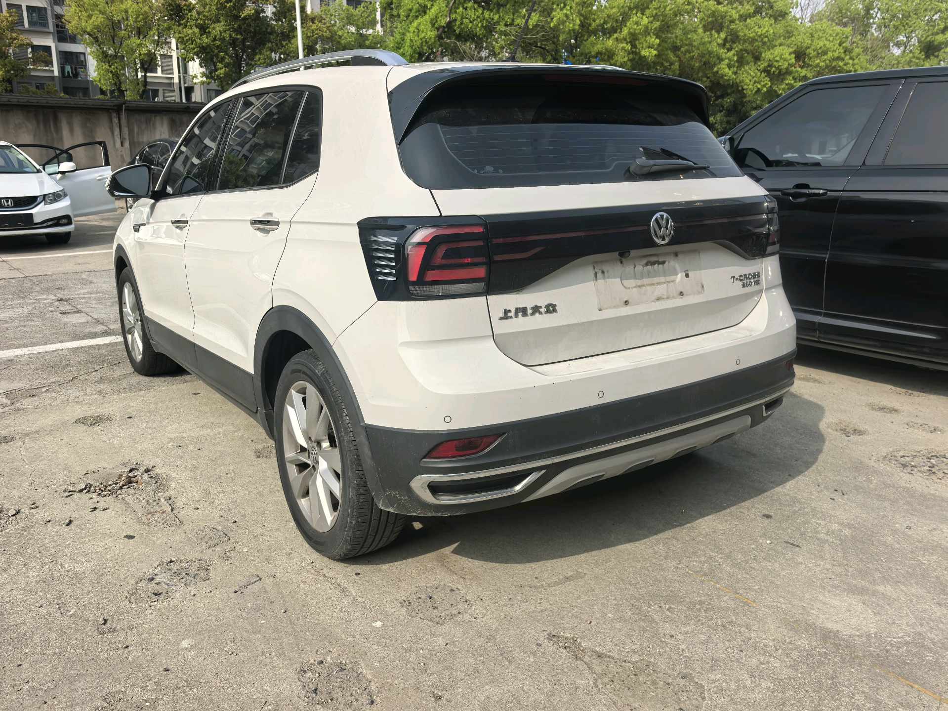 Volkswagen T-Cross 2019 car image #3