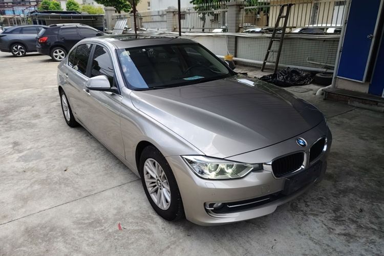 BMW 3 Series 2015 #4 BMW 3 Series 2015 car image #4